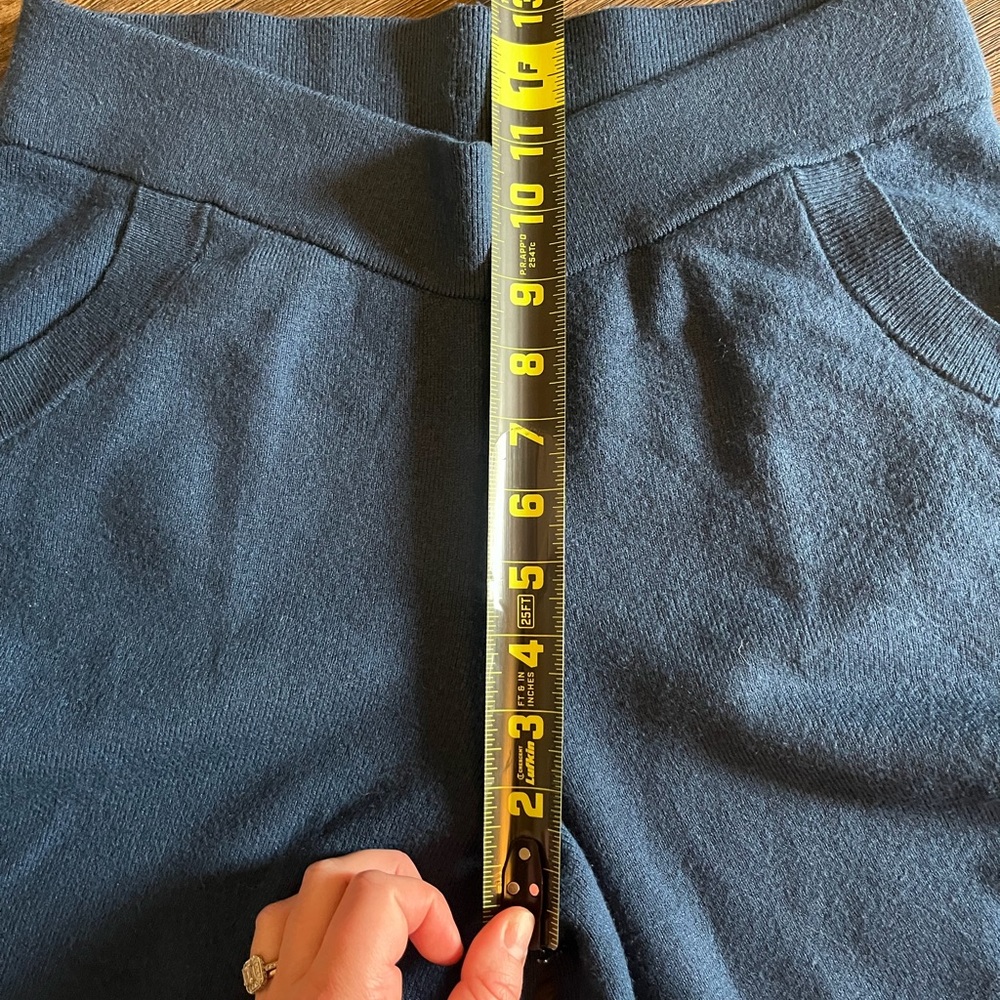 Chico's Women's Blue Crop Cashmere Blend Pull On Pants Size 0 - Picture 5 of 7